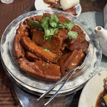King Restaurant & Bar - Kayuk and Taro - Bars Near Me - Honolulu, Hawaii