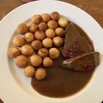 U Medvídků - Roast beef with potato croquettes - Breweries Near Me - Prague, Puerto Rico U Medvídků - Roast beef with potato croquettes - Breweries Near Me - Prague, Puerto Rico