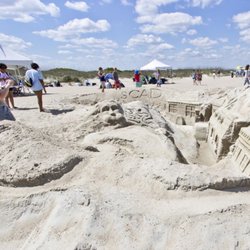 Tybee Island Rentals - Scad sand art