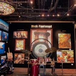 Hawaii Tasting Tours - Mick's Art Gallery