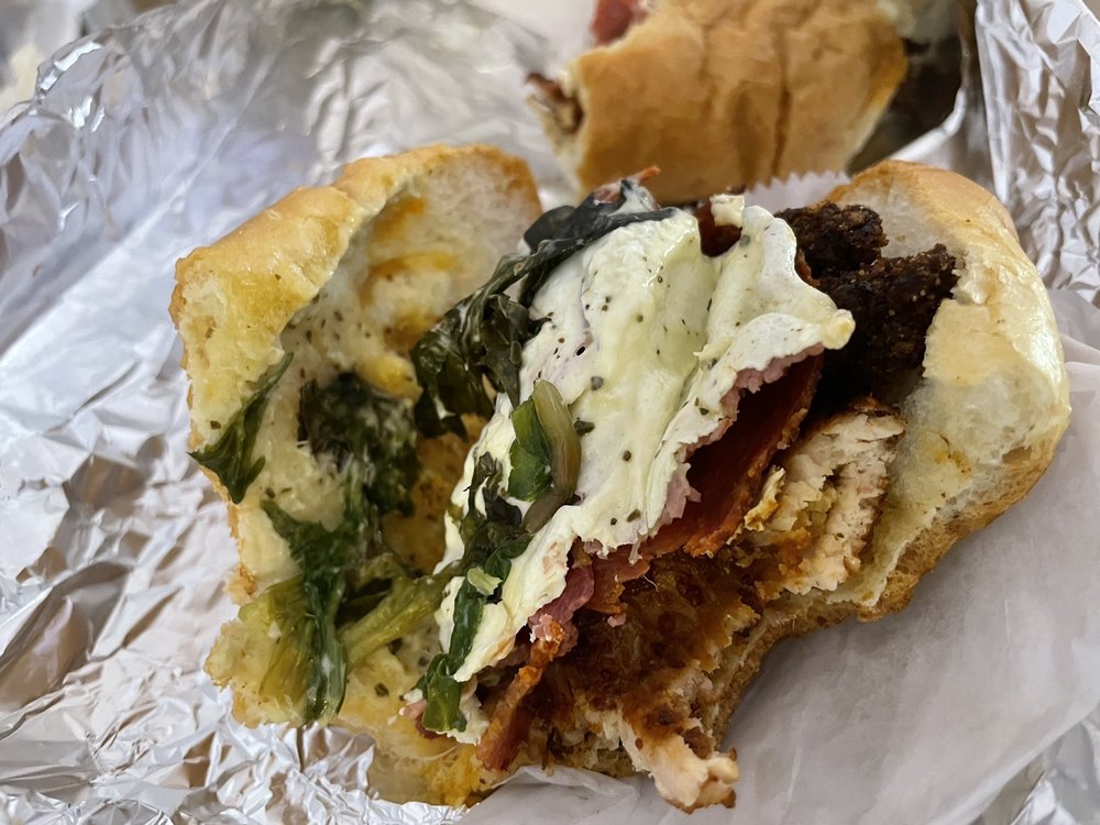 DELILICIOUS DELICATESSEN Updated July 2024 52 Photos & 21 Reviews