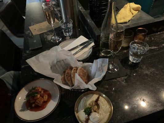 Zizi Wine Bar by null