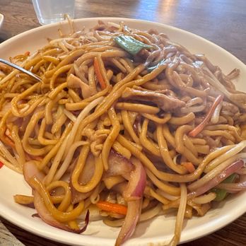 88 Bao Bao - Shanghai noodles with chicken - Dim Sum Near Me - Vallejo, California