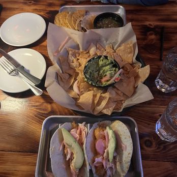 La Posada Restaurant & Tequila Bar - Tacos and Guacamole - Salvadoran Near Me - Somerville, Massachusetts La Posada Restaurant & Tequila Bar - Tacos and Guacamole - Salvadoran Near Me - Somerville, Massachusetts