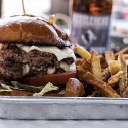 Kettlehead Brewing - Burger