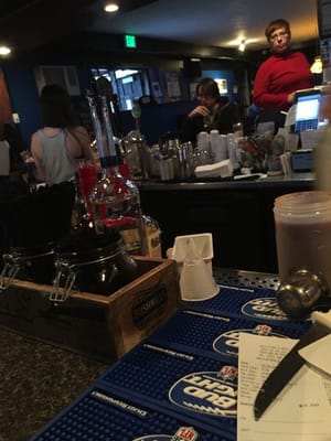 Suki's Bar & Grill by null