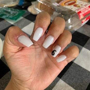 Le Nails And Spa - Halloween nails - Nail Salons Near Me - Laramie, Wyoming
