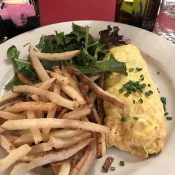 CAFÉ LULUc - French Near Me - Brooklyn, New York