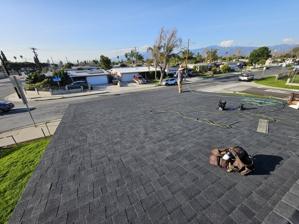 Slide of Jorges Roofing & Construction