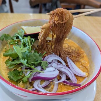 Hollywood Noodle House - Khao Soi - Thai Near Me - Arcadia, California Hollywood Noodle House - Khao Soi - Thai Near Me - Arcadia, California