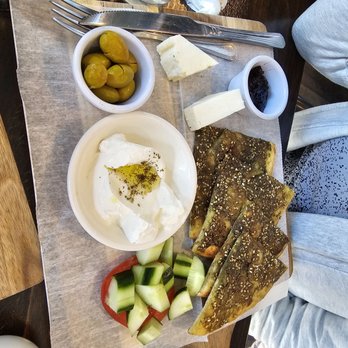 Madison Cafe and Grill - Lebanese Near Me - Edgewater, New Jersey