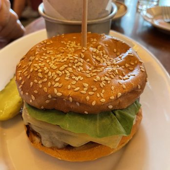Raymond's - Hamburger - Comfort Food Near Me - Ridgewood, New Jersey