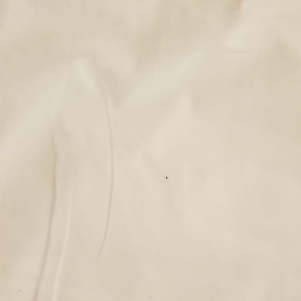 There was all these distusting small hair and  stone/sand residues in the bed. Check my review for more details.