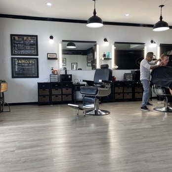 Uni'k Barber Shop - Main shop area - Barbers Near Me - San Diego, California Uni'k Barber Shop - Main shop area - Barbers Near Me - San Diego, California
