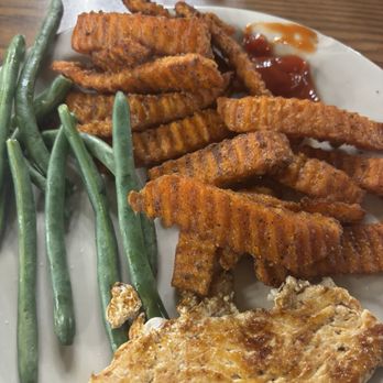 Al's Oasis - Salad Near Me - Oacoma, South Dakota