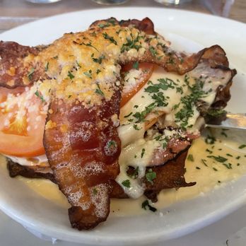 Hofbrauhaus Pittsburgh - Hofbräuhaus Hot Brown - German Near Me - Pittsburgh, Pennsylvania