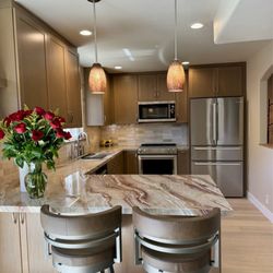 Signature Kitchen & Bath Design - Cabinets