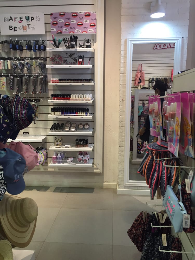 TODOMODA Updated April 2024 San Martín 515, Comodoro Rivadavia