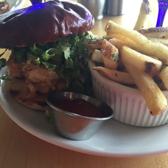 Firefly Grill - Shrimp Poor Boy - Steakhouses Near Me - Effingham, Illinois