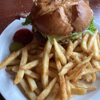 Blue Star Cafe & Pub - Breakfast & Brunch Near Me - Seattle, Washington