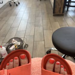 Vintage Nail Bar - Gel pedicure