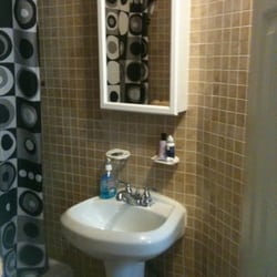 Park Slope Inn - Bathroom, upstairs apartment