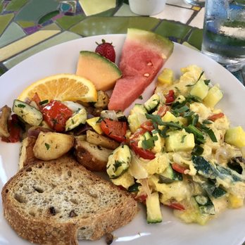 Robins Restaurant - vegetable scramble - New American Near Me - Cambria, California