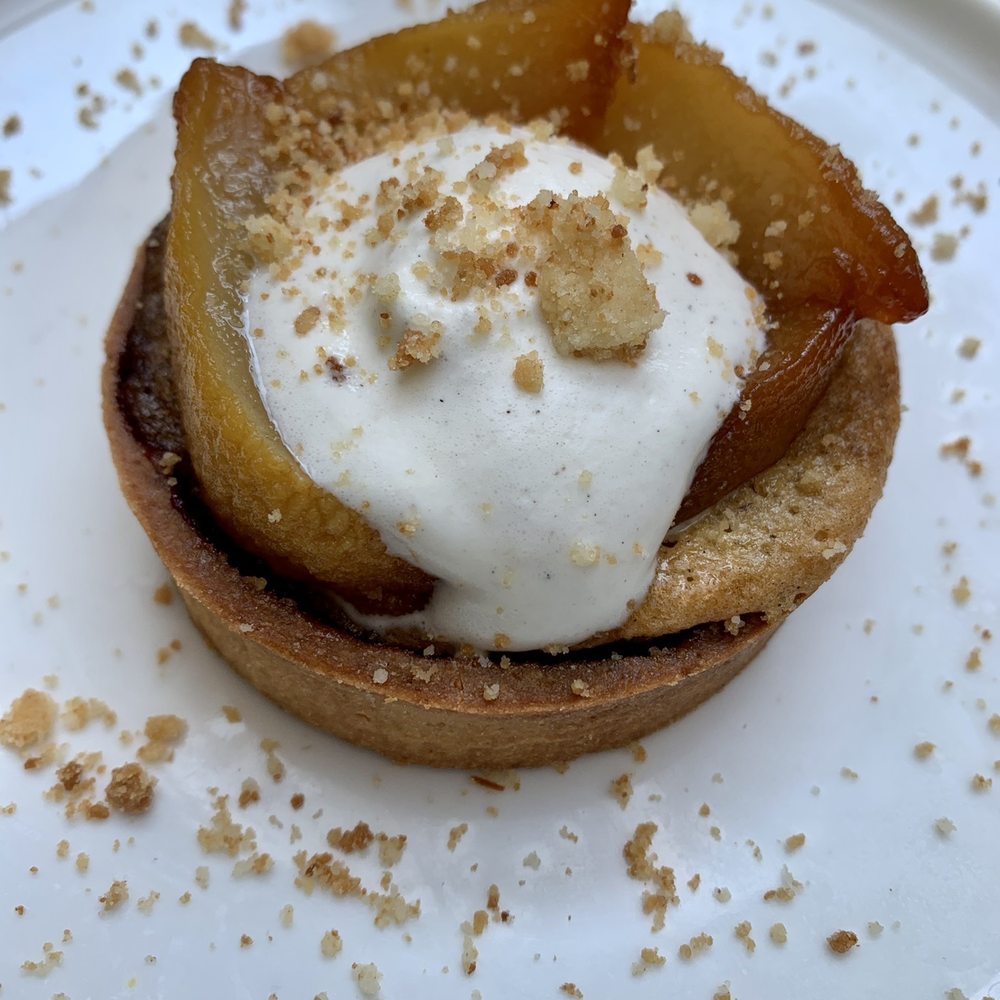 Dr. Wine - Tarte aux pommes cassis - Wine Bars Near Me - Dijon, 21