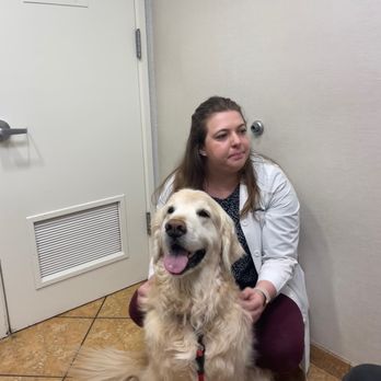 The Drake Center for Veterinary Care - Veterinarians Near Me - Encinitas, California