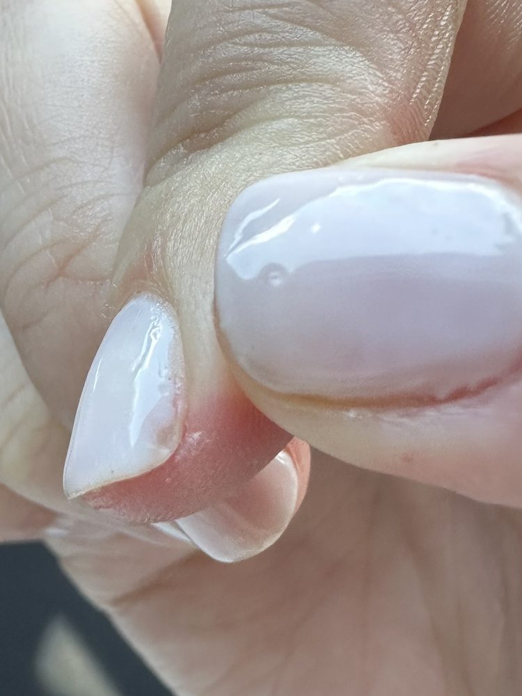 GLOSSLAB TEMP. CLOSED Updated September 2024 1045 Northern Blvd, Roslyn, New York Nail