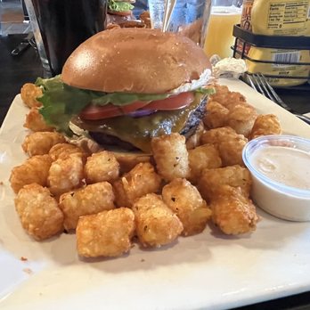 Final Draft Brewing Company - Cheeseburger with Tots California Burger - Breweries Near Me - Redding, California Final Draft Brewing Company - Cheeseburger with Tots California Burger - Breweries Near Me - Redding, California