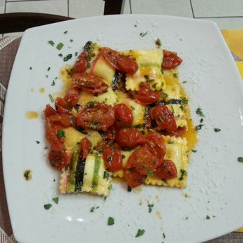 Trattoria da Fortuna - Ravioli! - Cucina campana Near Me - Naples, NA