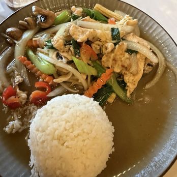 Phirom - Thai Near Me - Plainsboro, New Jersey
