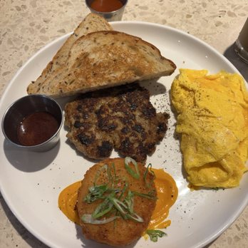 Paperboy East - Full Breakfast - Coffee & Tea Near Me - Austin, Texas