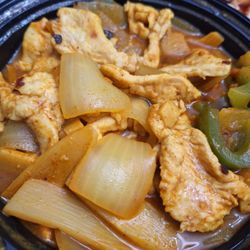 Curry chicken, extra spicy - no water chestnuts and no carrots