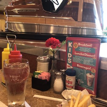 Ruby's Diner - Diners Near Me - Costa Mesa, California