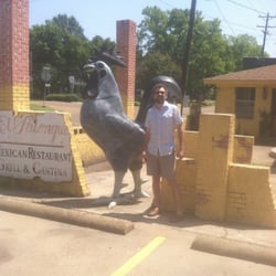 El Palenque Mexican Restaurant - You know you're in the right place immediately!