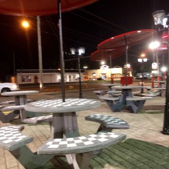 Rally's - Only outside seating. - Burgers Near Me - Canton, Ohio