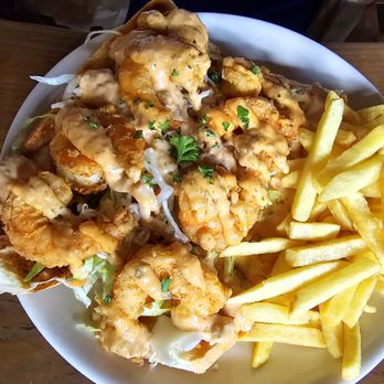Raizes - Shrimp Po Boy. Fried shrimp, lettuce, tomato, coleslaw, spicy mayo. Very good. - Portuguese Near Me - Brooklyn, New York Raizes - Shrimp Po Boy. Fried shrimp, lettuce, tomato, coleslaw, spicy mayo. Very good. - Portuguese Near Me - Brooklyn, New York