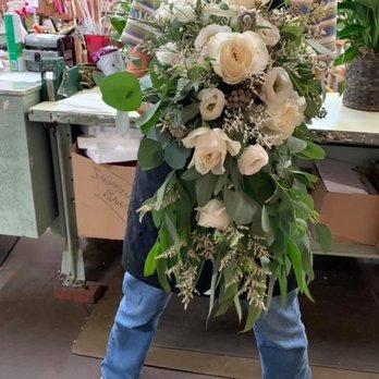 Charleston Cut Flower - This was the "sneak peek" picture, however this is NOT the bouquet that we received. - Florists Near Me - Charleston, West Virginia Charleston Cut Flower - This was the "sneak peek" picture, however this is NOT the bouquet that we received. - Florists Near Me - Charleston, West Virginia
