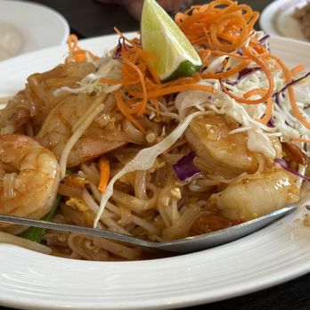 Bua Thai Kitchen - Pad Thai tôm is good Like it - Thai Near Me - Albany, California