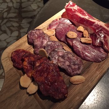 Celso y Manolo - Tablita de Degustacion - Tapas Bars Near Me - Madrid, M
