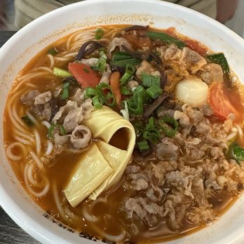 Meet Rice Noodle - Tomatoe and chicken noodle soup - Chinese Near Me - Fairfax, Virginia Meet Rice Noodle - Tomatoe and chicken noodle soup - Chinese Near Me - Fairfax, Virginia