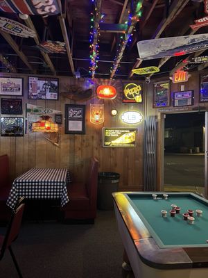 Jerry's Tavern by null