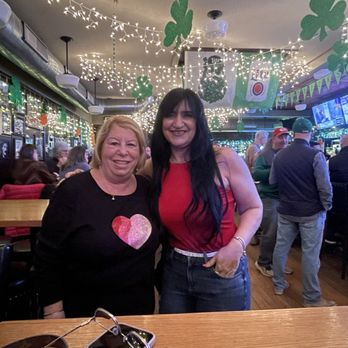 Doc's Victory Pub - Me and Laurie - Irish Pub Near Me - Elmhurst, Illinois