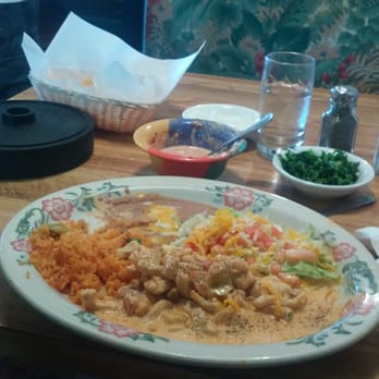 Guadalajara Mexican Restraunt - chips queso and some chicken dish forgot the name, - Mexican Near Me - Pierre, South Dakota