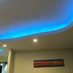 Bradley W Fielding - Freaking love these lights in here! They are so awesome! Wished I had this at home!