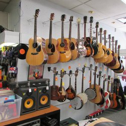 Don's Pawn Shop - Acoustic and Electric Guitars  50.00 to 3000.00  Layaway 10% down and 10% a month