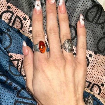 Ada’s Nails and Spa - dainty sparkly little flowers - Nail Salons Near Me - Santa Clarita, California