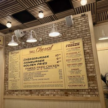 Small Cheval- Rosemont - Burgers Near Me - Rosemont, Illinois